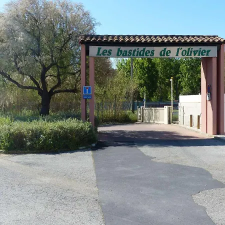 Maison Provencale Au Grau-du-roi Avec Piscine, Jardin, Terrasse Et Parking Prive - Fr-1-731-9